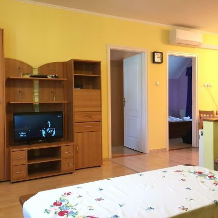Green Park Apartment Heviz Bagian luar foto