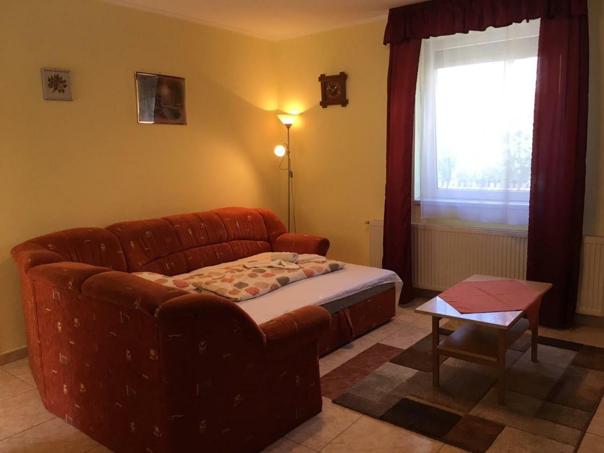 Green Park Apartment Heviz Bagian luar foto