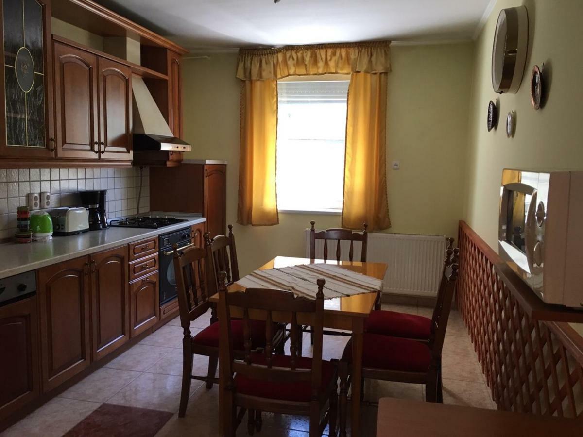 Green Park Apartment Heviz Bagian luar foto